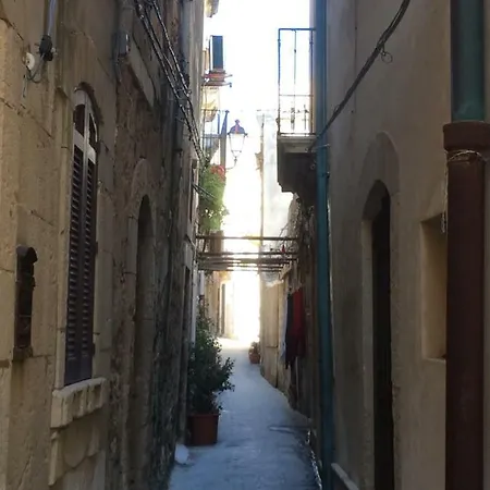 La Terrazza Sul Vicolo 3* Syracuse