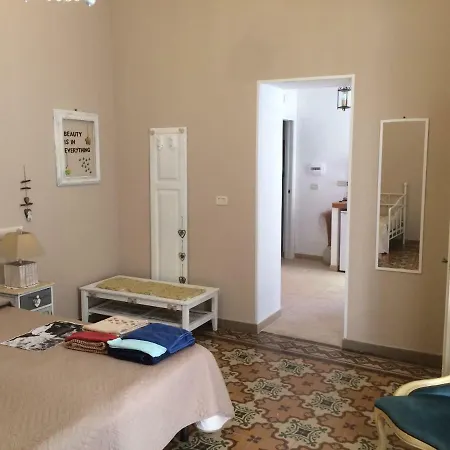 La Terrazza Sul Vicolo Bed & Breakfast 3*