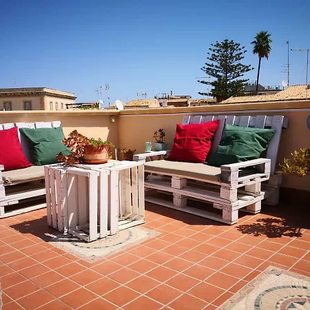Bed & Breakfast La Terrazza Sul Vicolo 3*
