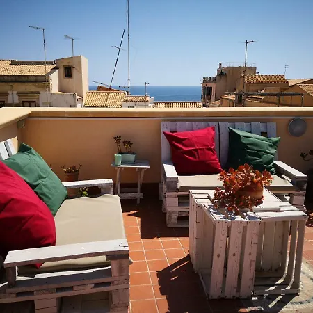 La Terrazza Sul Vicolo Bed & Breakfast
